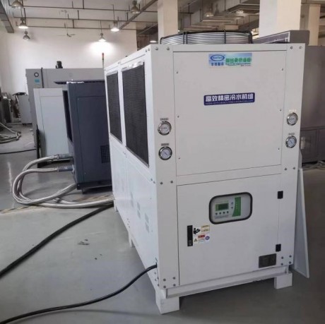 江西大型科技公司選購風冷式冷水機組產(chǎn)品